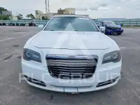 2014 Chrysler 300 фото