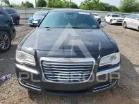 2014 Chrysler 300 photo