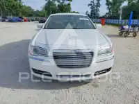 2014 Chrysler 300 фото