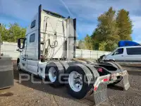 2014 Volvo VNL photo