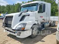 2014 Volvo VNL photo