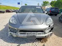 2014 Porsche CAYENNE photo