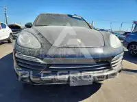 2014 Porsche Cayenne photo