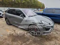 2014 Porsche Cayenne photo