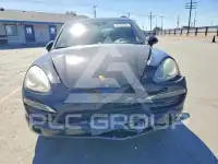 2014 Porsche Cayenne photo