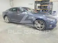 2014 Tesla Model S фото