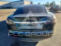 2014 Tesla Model S фото