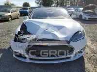 2014 Tesla Model S фото