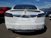 2014 Tesla Model S photo