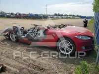 2014 Tesla Model S фото