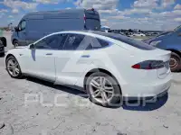 2014 Tesla Model S photo