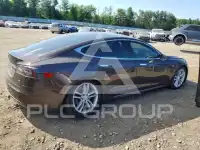 2014 Tesla Model S фото