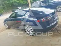 2014 Tesla Model S фото