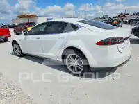2014 Tesla Model S фото
