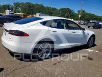 2014 Tesla Model S фото