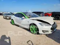 2014 Tesla Model S фото