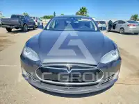 2014 Tesla Model S фото