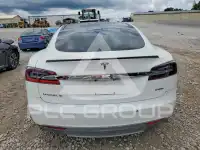 2014 Tesla Model S фото