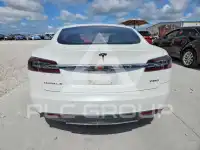 2014 Tesla Model S фото