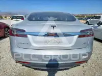 2014 Tesla Model S фото