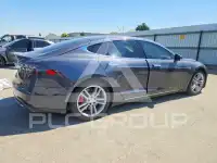 2014 Tesla Model S фото