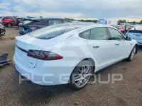 2014 Tesla Model S photo