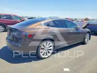 2014 Tesla Model S фото