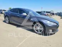2014 Tesla Model S фото