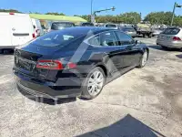 2014 Tesla Model S фото