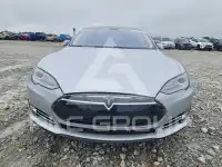 2014 Tesla Model S фото