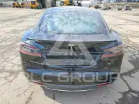 2014 Tesla Model S фото