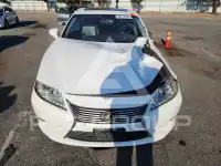 2014 Lexus ES350 photo