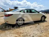 2014 Lexus ES350 photo