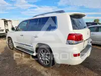 2014 Lexus LX570 photo