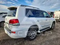 2014 Lexus LX570 photo