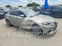 2014 Lexus IS photo