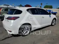 2014 Lexus CT200 photo