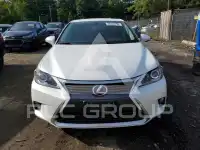 2014 Lexus CT200 photo