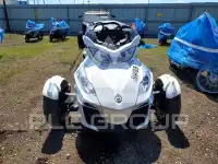 2014 Can-AM SPYDER фото