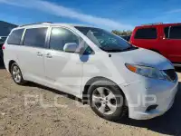 2014 Toyota SIENNA фото