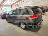 2014 Toyota SIENNA фото