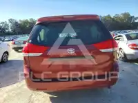 2014 Toyota SIENNA фото