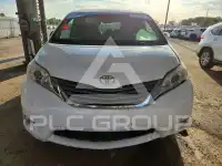 2014 Toyota SIENNA photo