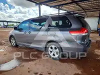 2014 Toyota SIENNA photo