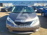 2014 Toyota SIENNA photo