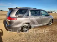 2014 Toyota SIENNA photo