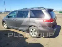 2014 Toyota SIENNA photo