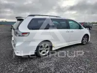 2014 Toyota SIENNA photo