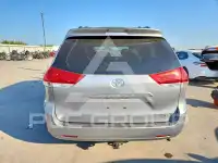 2014 Toyota SIENNA фото