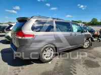 2014 Toyota SIENNA фото